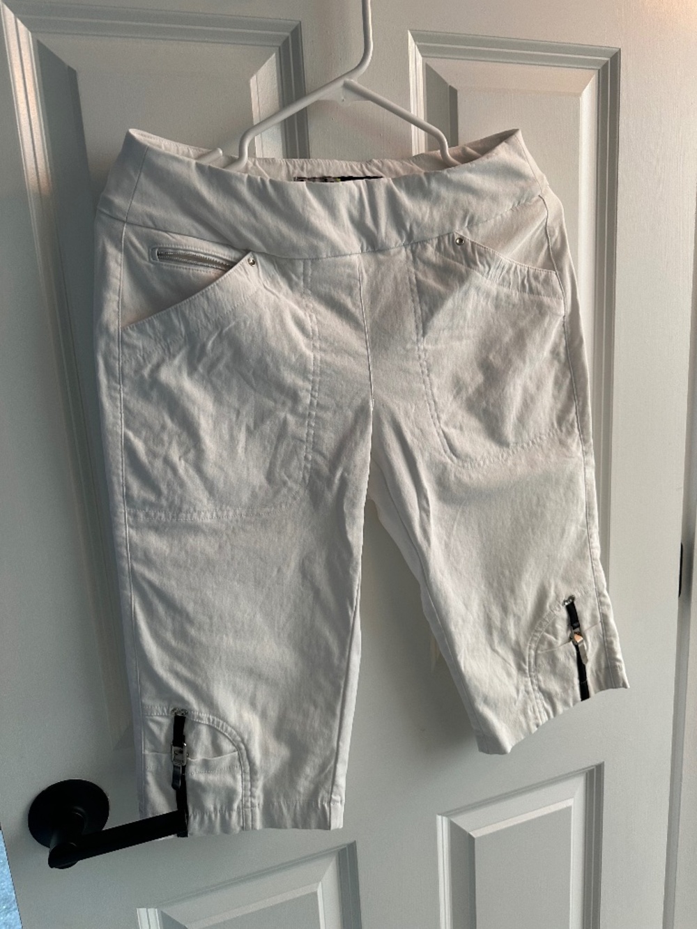 Jamie Sadoc Capris